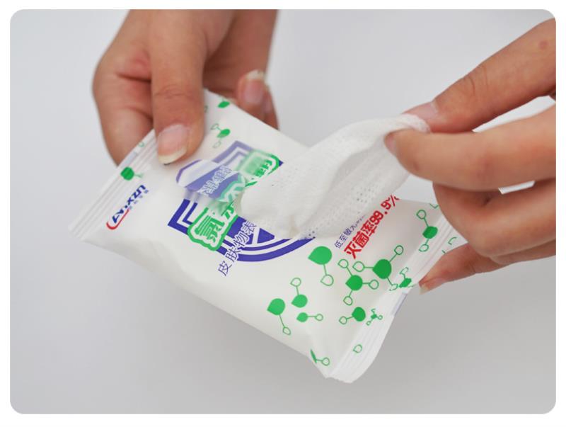 免洗杀菌消毒湿巾10片抽湿巾纸季铵盐抑菌湿巾十抽湿纸巾便携包装
