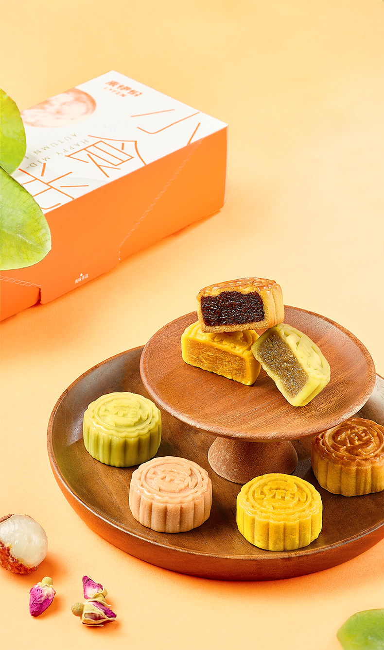 来伊份小食光月饼礼盒280g伴手礼中秋节送礼蛋黄莲蓉月饼