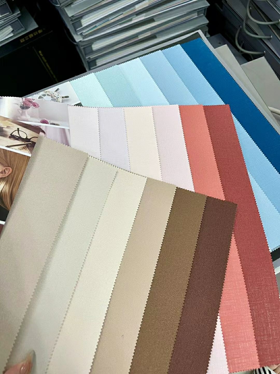 绍兴柯桥无缝墙布壁布版本样本样册图册素色绣花提花简约工程墙布各种