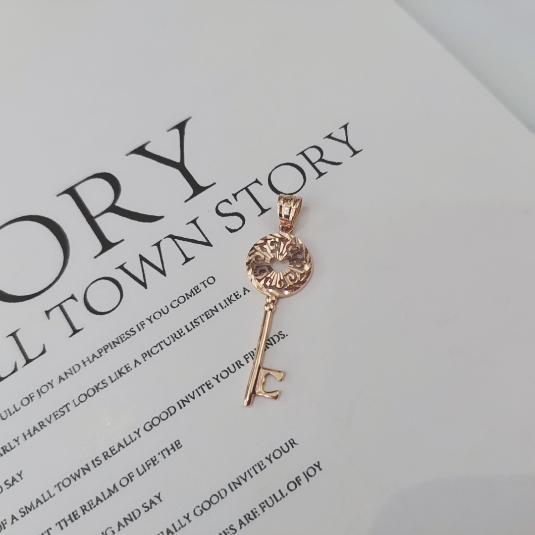 中港宝生珠宝红18k钥匙吊坠解开心结为爱努力kg0007271