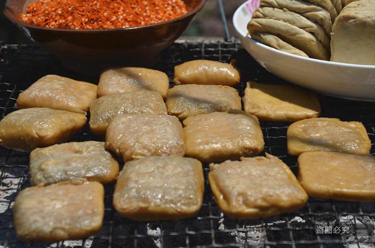 贵州特产毕节特色小吃美食大方龙手撕豆腐烙锅臭豆腐烧烤碱豆干