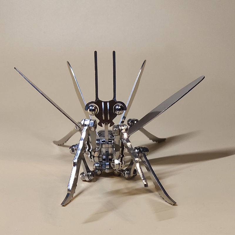 钢螳螂金属玩具之王钢螳螂金属玩具之王拼装模型成品不锈钢静态工艺