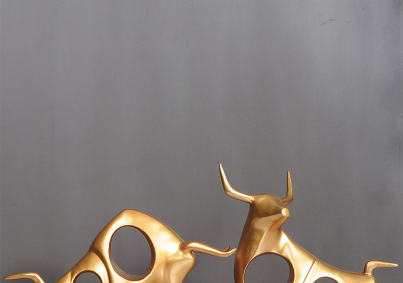 三维工匠牛摆件简约现代创意酒柜电视柜办公桌轻奢家居牛气冲天客厅