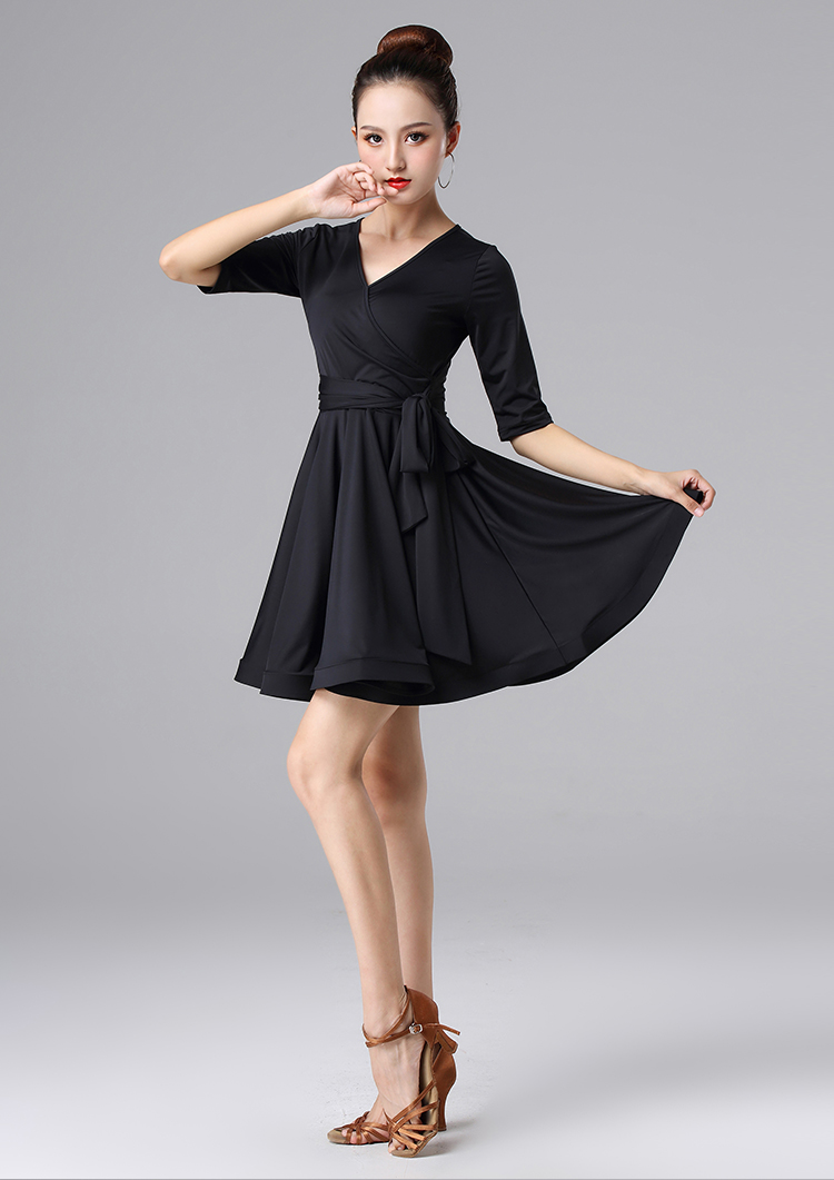 拉丁舞服装女成年连衣裙春夏季系带伦巴舞裙舞蹈表演训练服女专业