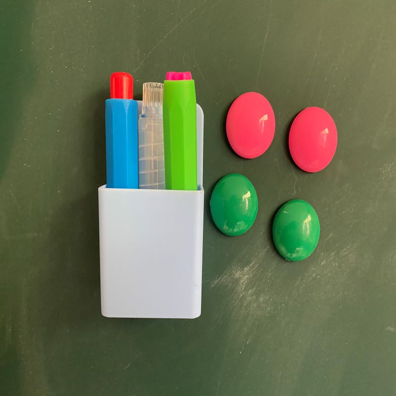 希杰狮王儿童文具 希杰狮王磁性笔筒粉笔盒收纳盒可挂可吸式白板笔磁