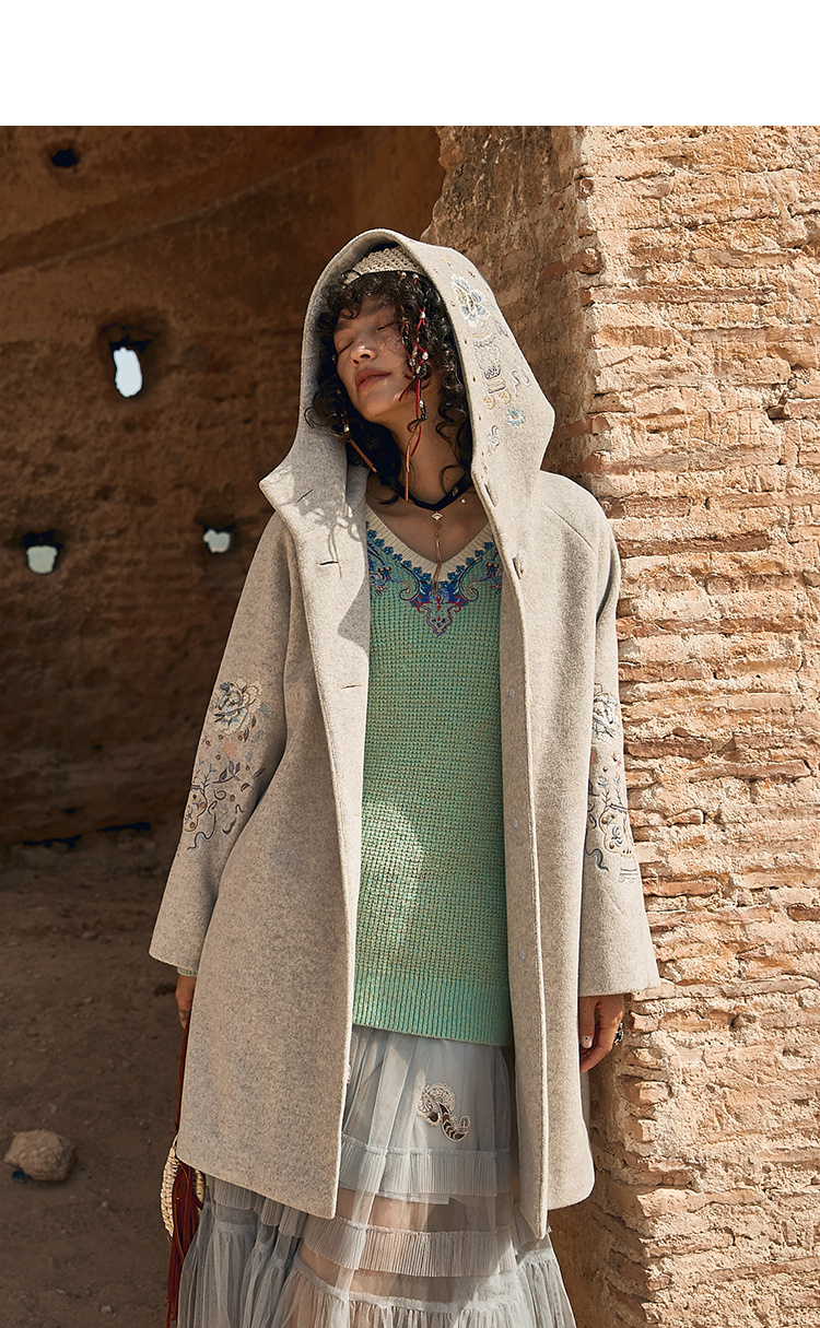 裂帛v领宽松毛衣女2020冬季新款文艺波西米亚风刺绣撞色外穿上衣