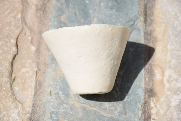 新疆天然库车洗脸羊奶手工皂发3块外送土肥皂1块3块羊奶皂送1块土肥皂