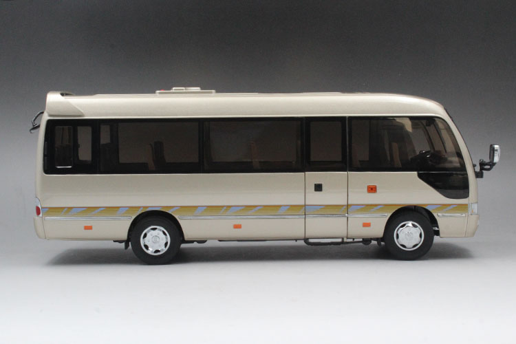 1:24 原厂 金旅考斯特 金旅客车 面包中巴车 金旅小巴士 合金汽车模型