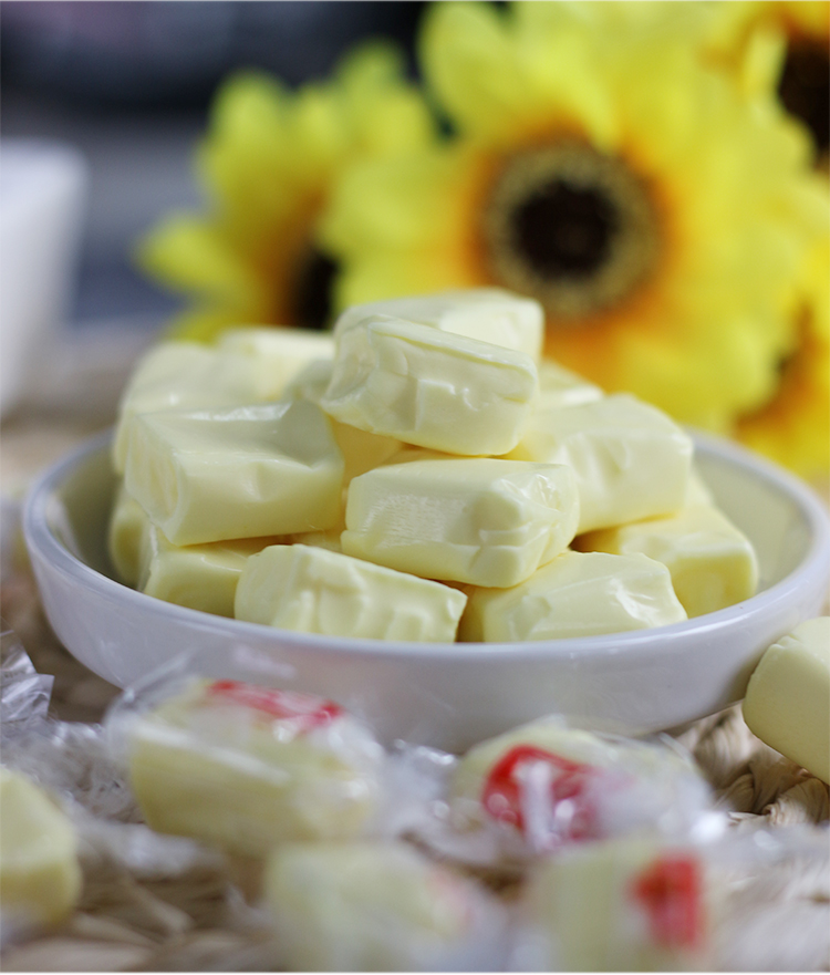 春光榴莲奶糖160g海南特产休闲零食金枕头榴莲糖果散装软糖年货礼物