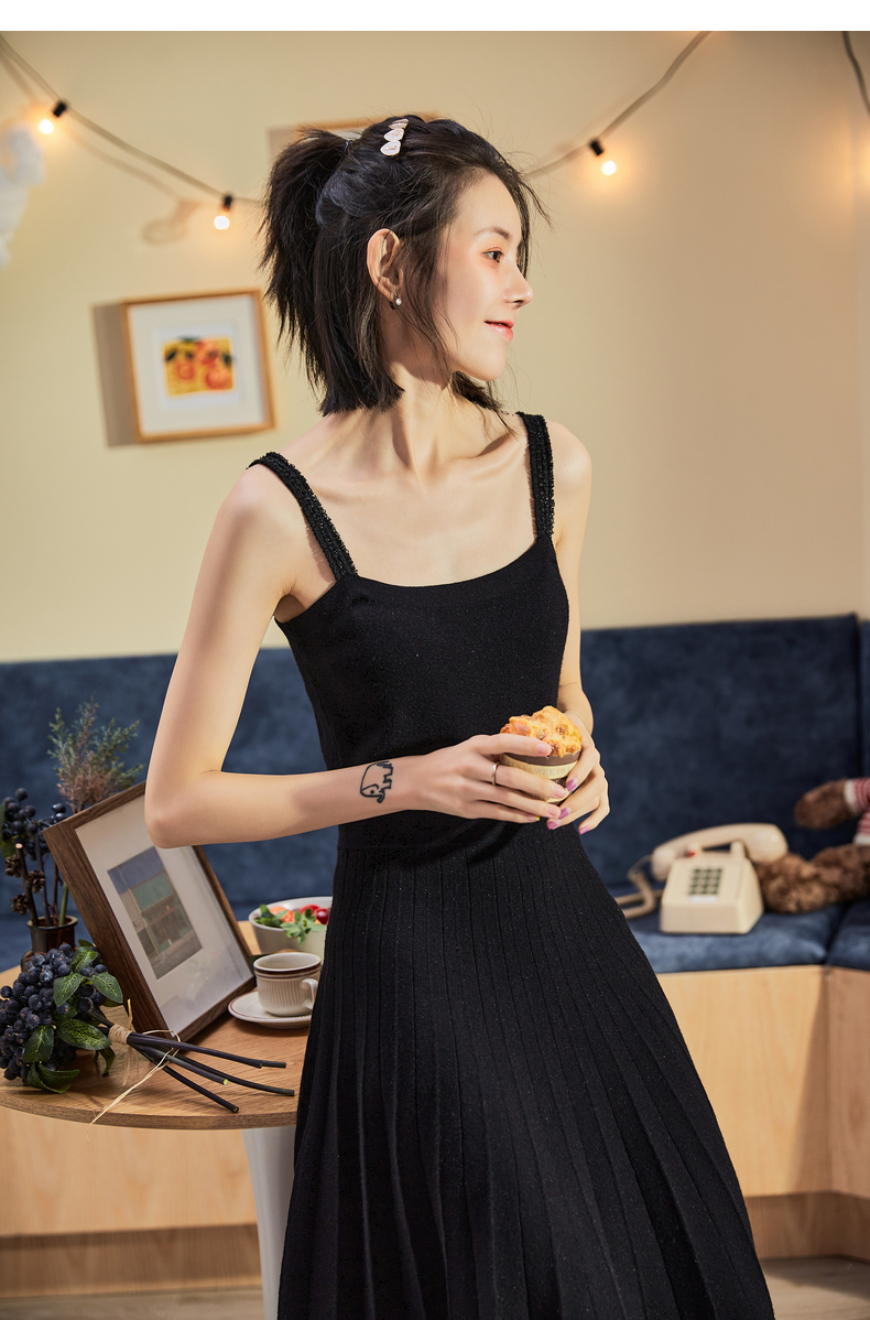 唐狮2020秋新款女连衣裙收腰显瘦气质抹胸式吊带裙名媛气质设计感