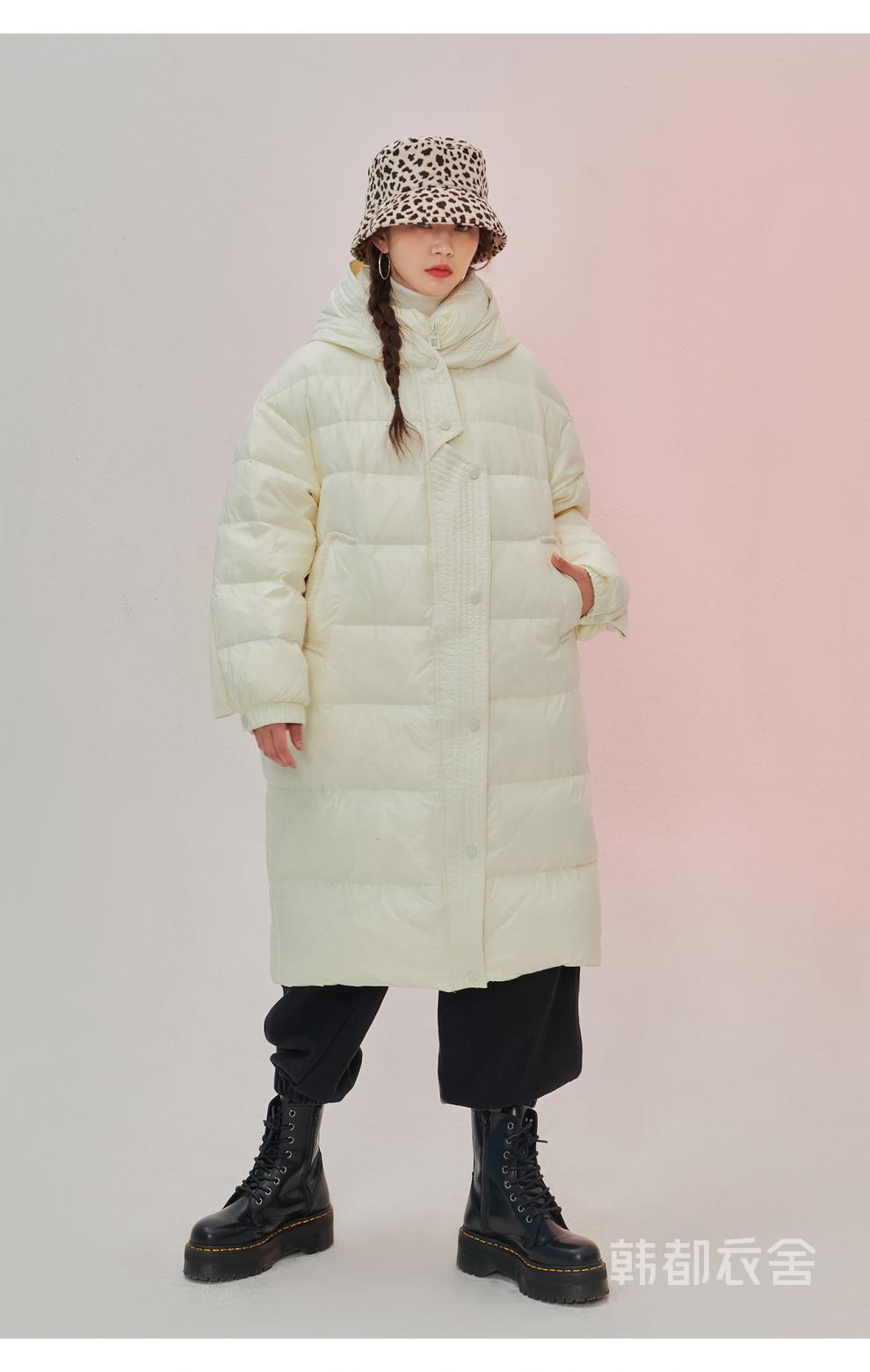 韩都衣舍冬装新款韩版宽松加厚白鸭绒茧型中长款亮面羽绒服女om81795