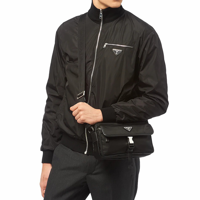 【普拉达(prada)男士斜挎包2vh074 ooo】 预订 prada 邮差 斜挎包2vh