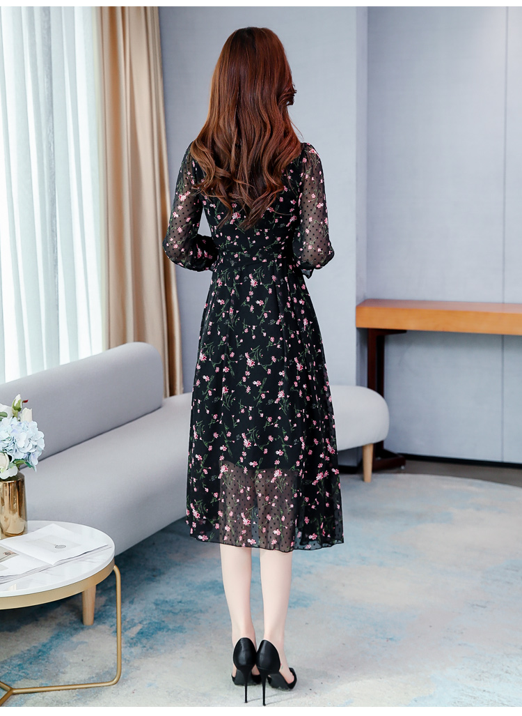 公牛乐途碎花雪纺长袖连衣裙女2020春季新款气质修身显瘦高端洋气a字