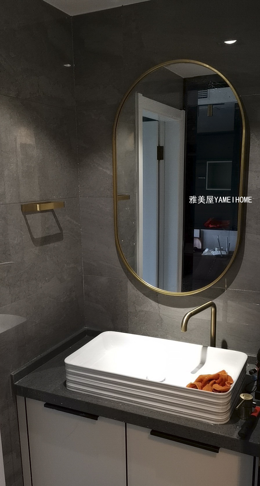 北欧椭圆形卫生间镜子壁挂长椭圆浴室镜半圆创意梳妆镜洗手间镜子定制