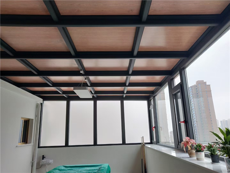 阳光房隔热板保温板玻璃房屋顶聚氨酯夹芯板复合板铝合金防火板