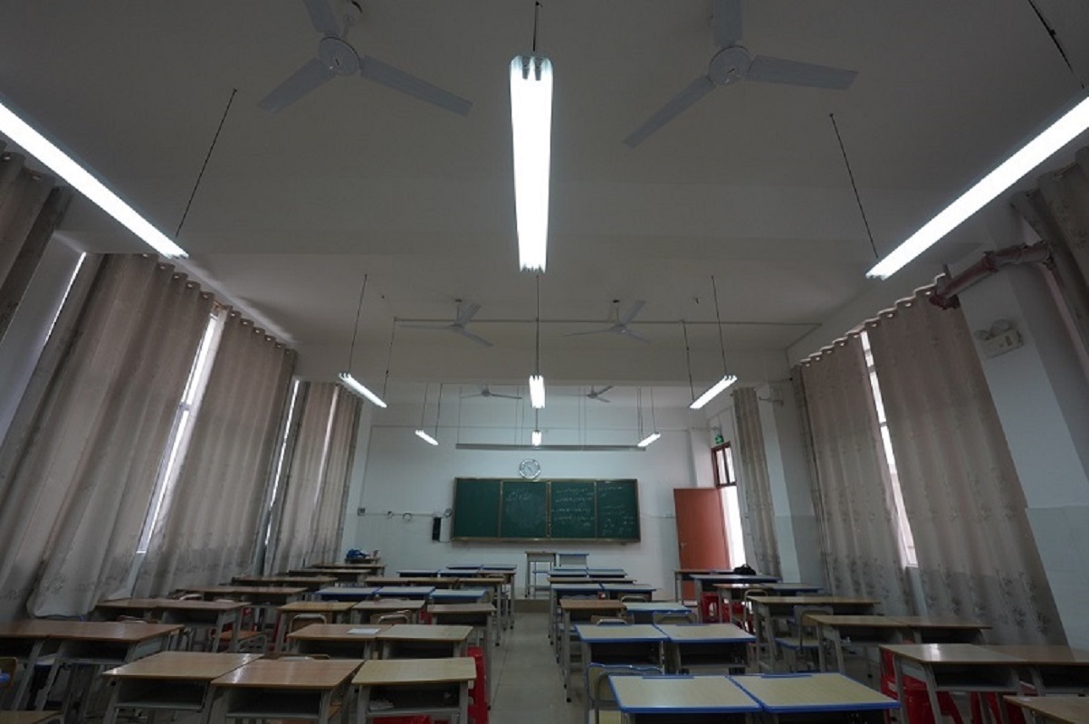 led护眼教室灯无频闪高效节能简约现代高亮吸顶吊装教室灯