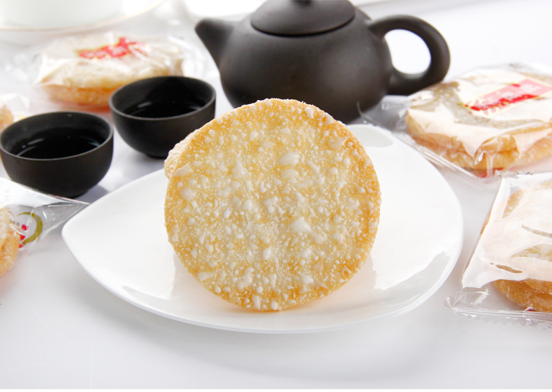 旺旺仔雪饼仙贝大米饼大礼膨化食品米饼休闲食儿童喜欢雪饼520g