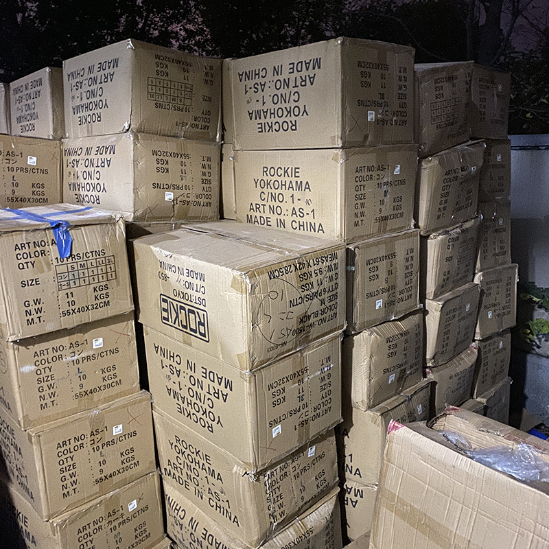 整箱好货 男士耐磨防滑柔软橡胶泥地防污水鞋雨鞋中筒鞋 闪潮雨靴