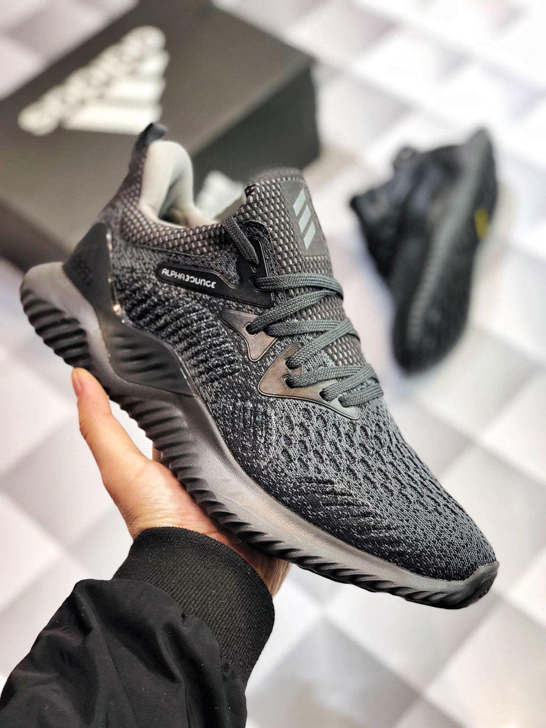 阿迪达斯(adidas)跑步鞋 阿迪达斯阿尔法三代小椰子网面透气男女鞋