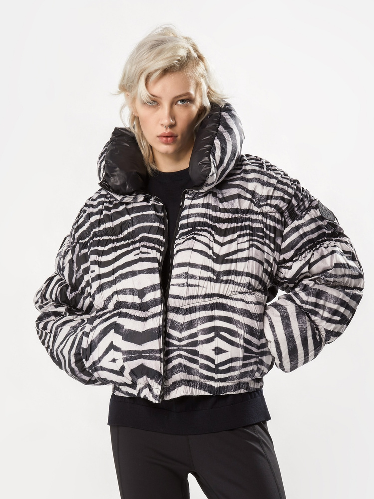 波司登x高缇耶设计师联名系列2019新款杨幂同款b90142962