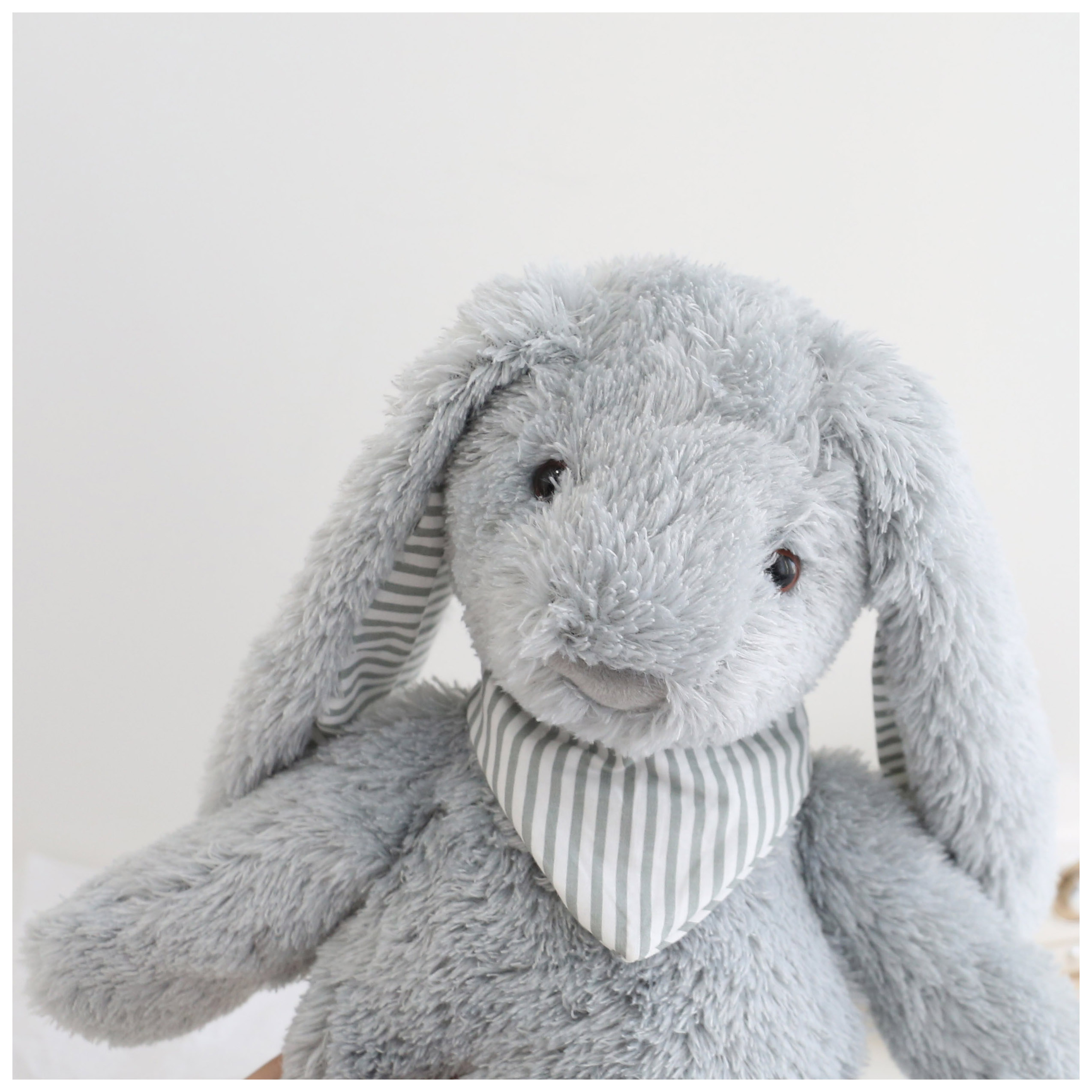 北欧日系可爱领巾灰兔毛绒玩具玩偶安抚陪睡娃娃女生礼