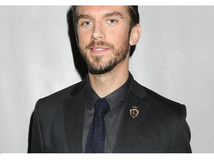 韩国时尚胸针男西装胸花复古马水钻徽章高档衣服胸口装饰别针配饰金色