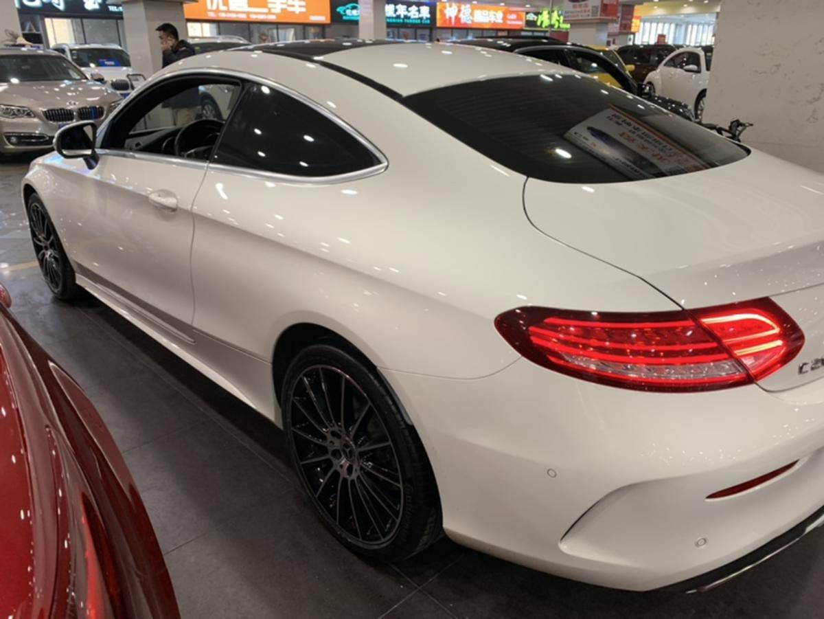 订金销售2016款奔驰c级进口c2004matic轿跑版分期购二手汽车