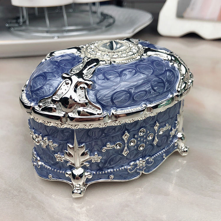 俄罗斯高档镶钻首饰盒公主欧式韩国宫廷复古饰品收纳盒珠宝戒指盒白色