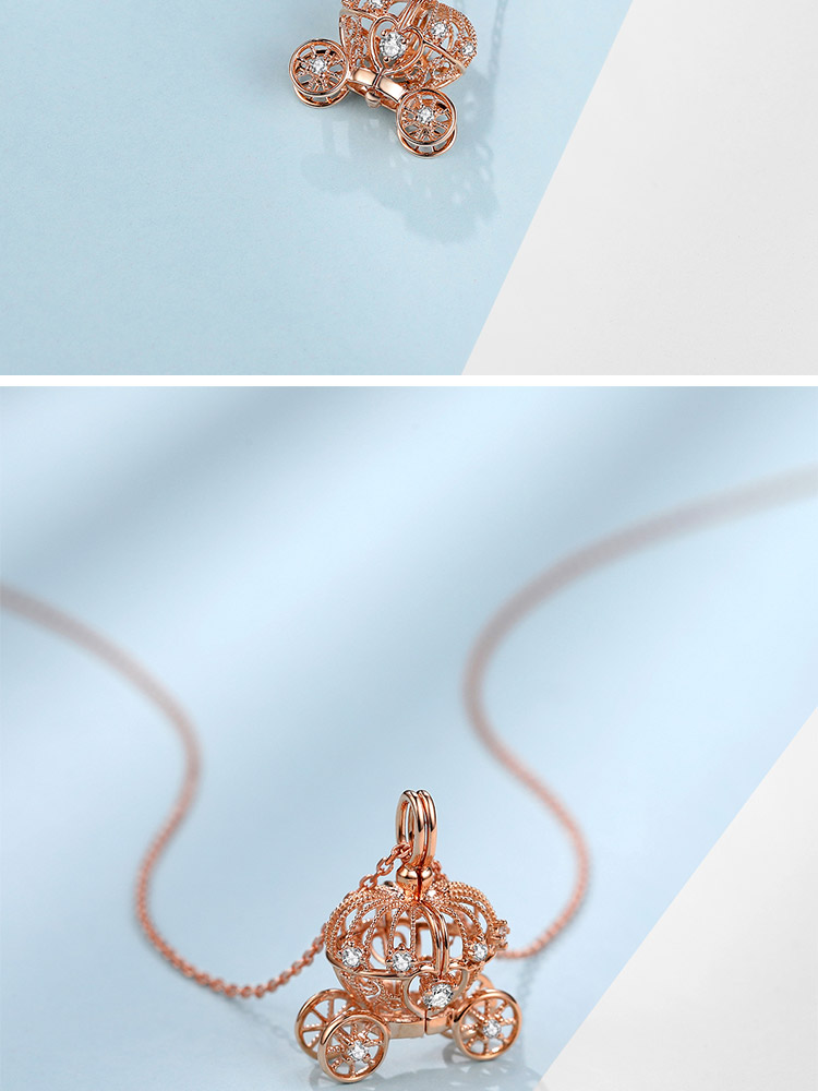 佐卡伊 18k钻石吊坠项链南瓜马车镂空钻石项坠锁骨链新款正品