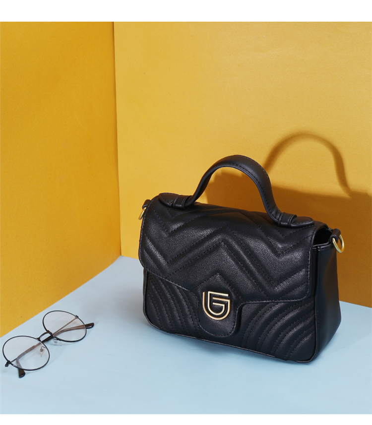 dubaolu都宝路新款头层牛皮时尚logo纯色斜挎包单肩包女包