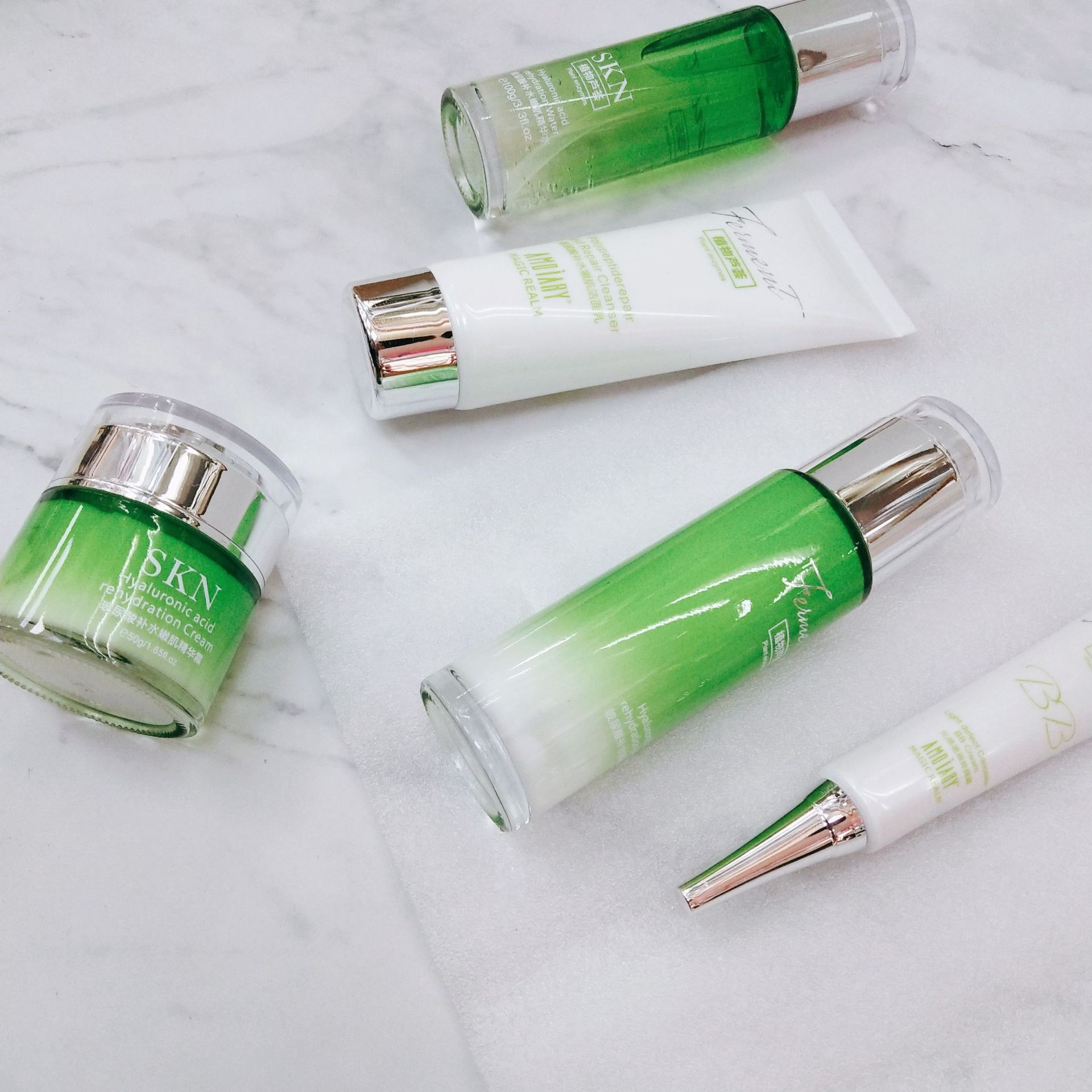 网红直播爱美日记skn芦荟精华玻尿酸补水嫩肌五件套保湿套装套盒