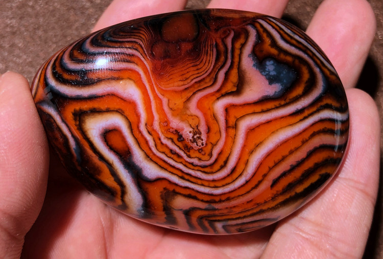 天然缠丝玛瑙玉髓原石雨花石鹅卵石手把件手把石象形奇石红缟摆件